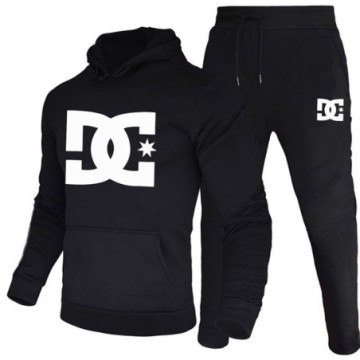 Conjunto Básico de Moletom Estampado DC Shoes Star Esportivo Com Bolso Canguru de Treino Bevelie