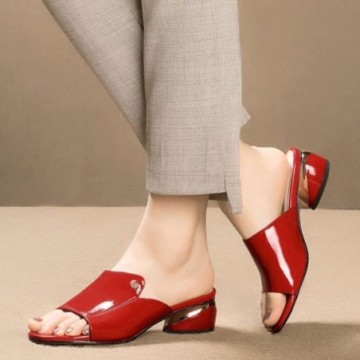 Sandálias Sexy Feminina de Couro Vermelha Altinha Moda Salto Confortável Bevelie