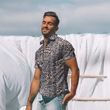 Camisa Masculina Casual Manga Curta Com Estampa de flores e Designer Bevelie