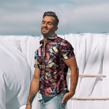 Camisa Masculina Casual Manga Curta Com Estampa de flores e Designer Bevelie